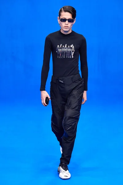 Look 44